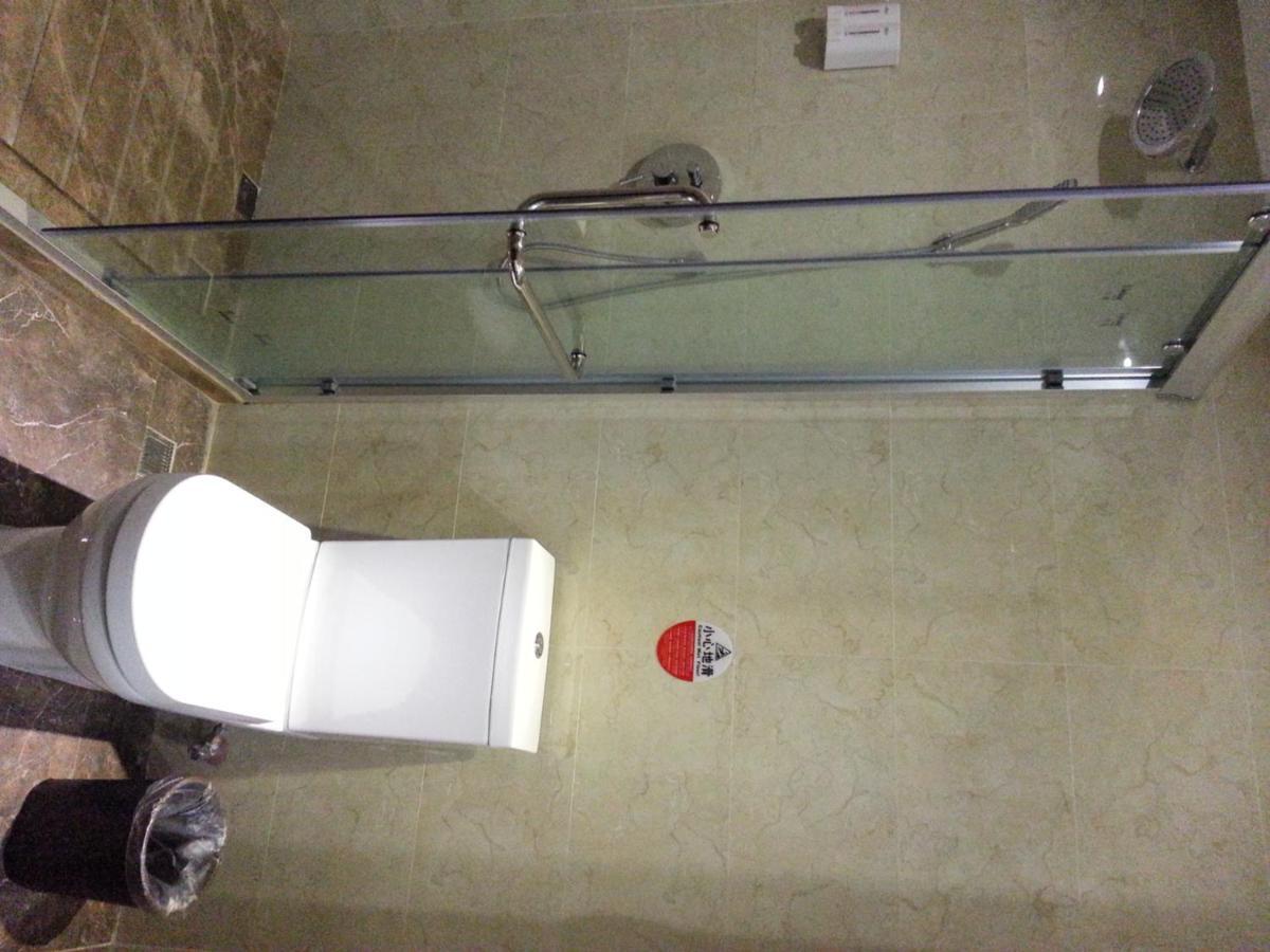 יאנג שואו New West Street Hotel - Grand Wing חדר תמונה